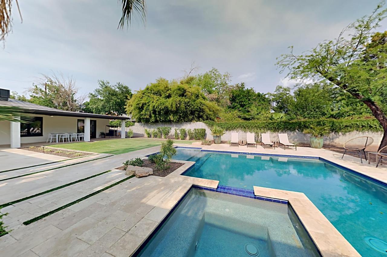 Sunscape Dreamhouse - Opulent Poolside Paradise Home Tempe Exterior photo